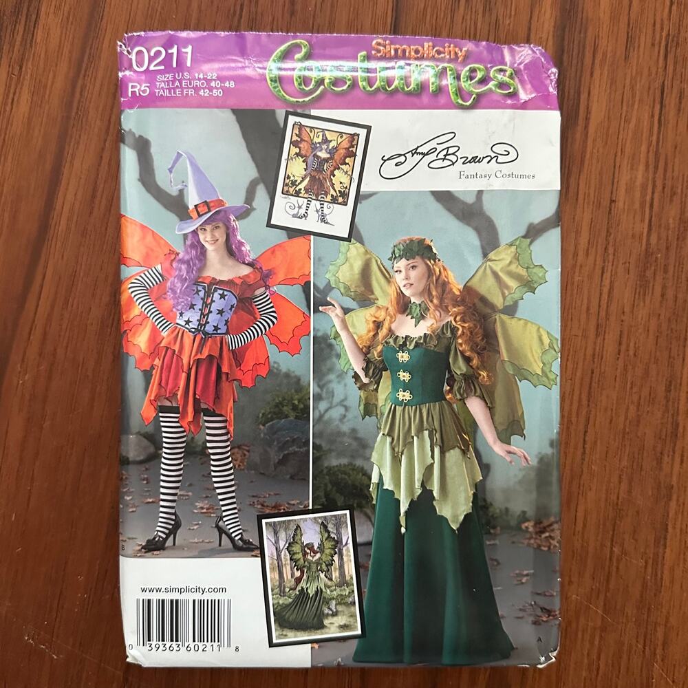 UNCUT Simplicity Pattern 0211 Costume Size 14-22